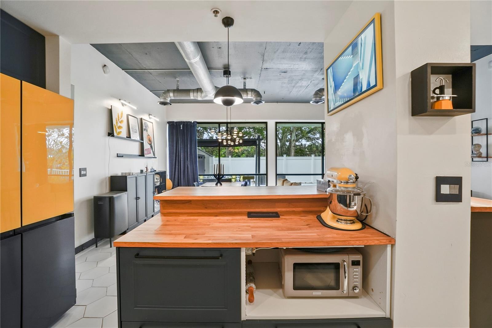 LAKESIDE CROSSING CONDO - Residential