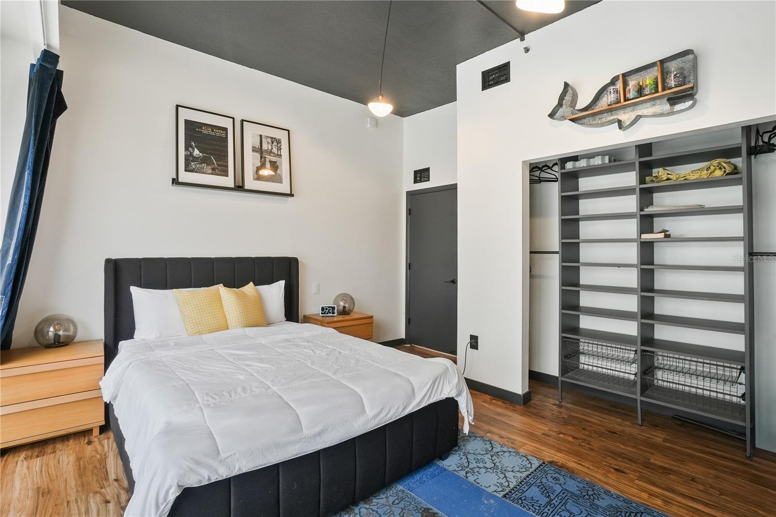 LAKESIDE CROSSING CONDO - Residential