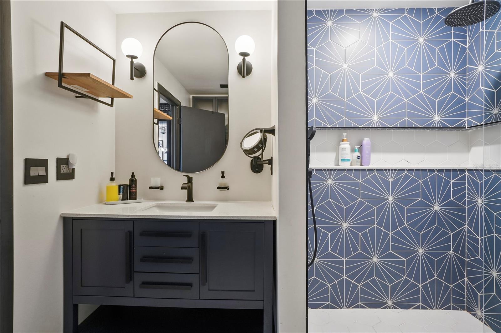 LAKESIDE CROSSING CONDO - Residential