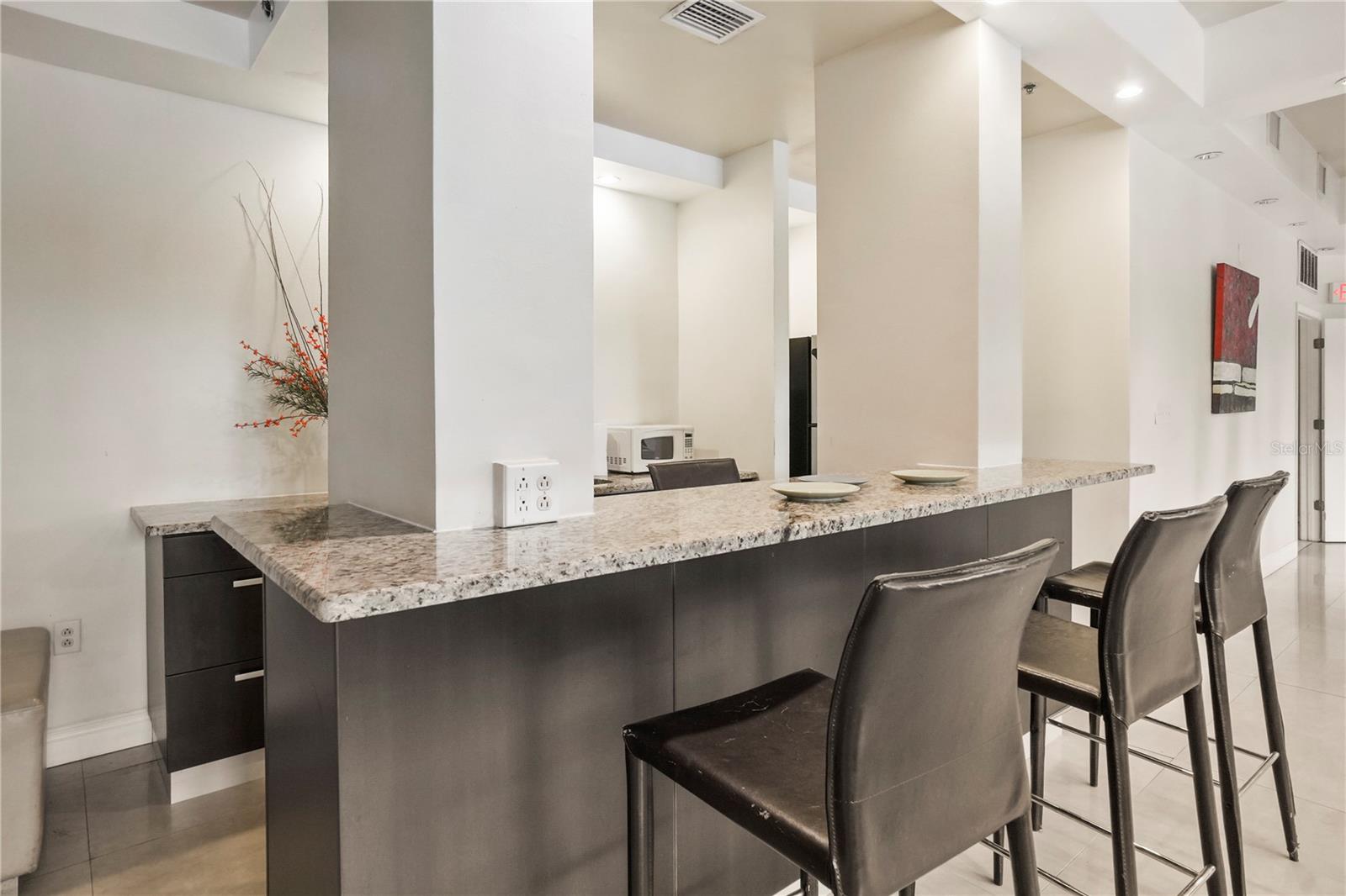 LAKESIDE CROSSING CONDO - Residential