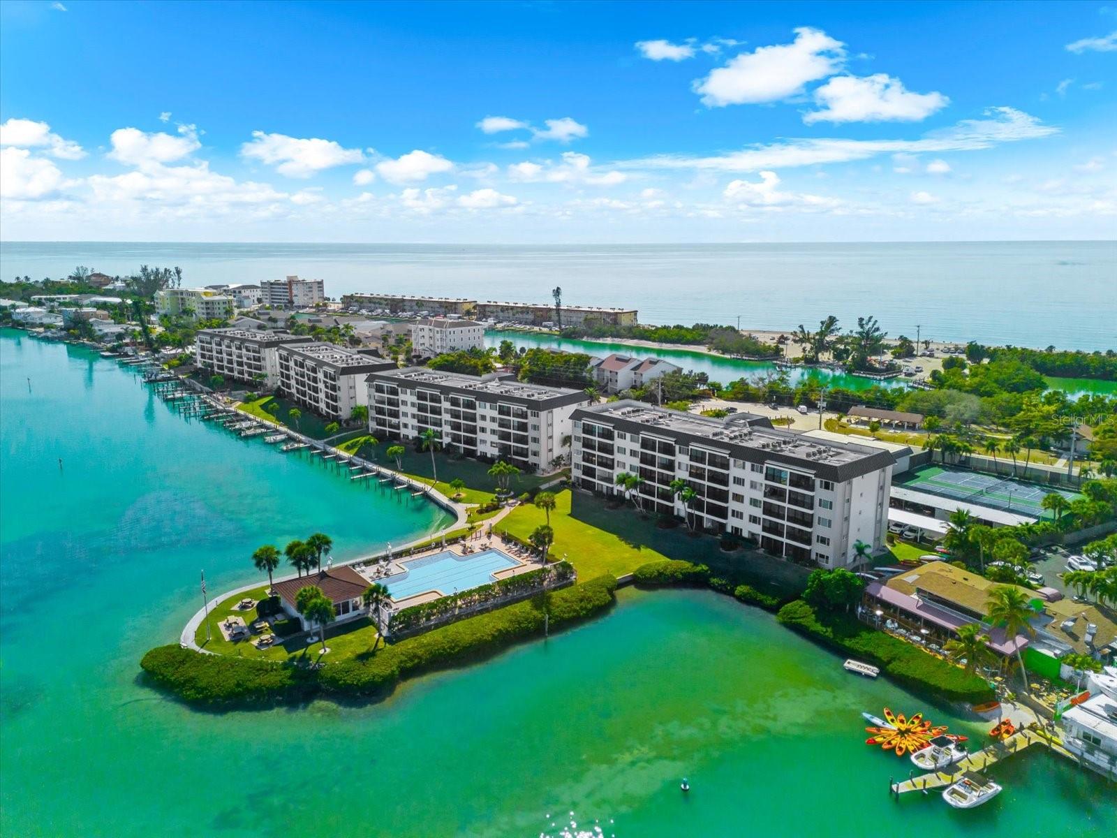 SUNRISE COVE SEC 1 - Residential