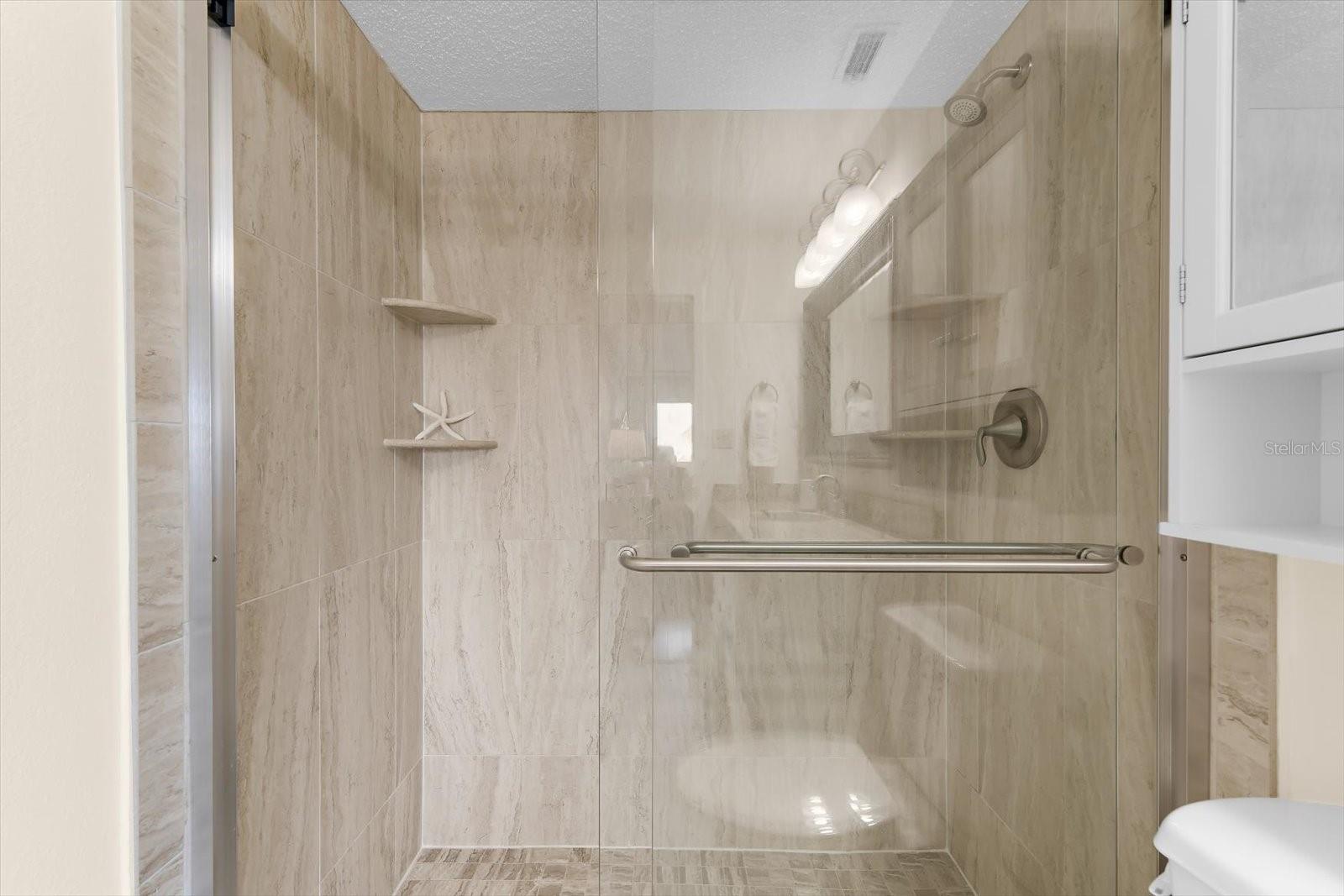 SUNRISE COVE SEC 1 - Residential