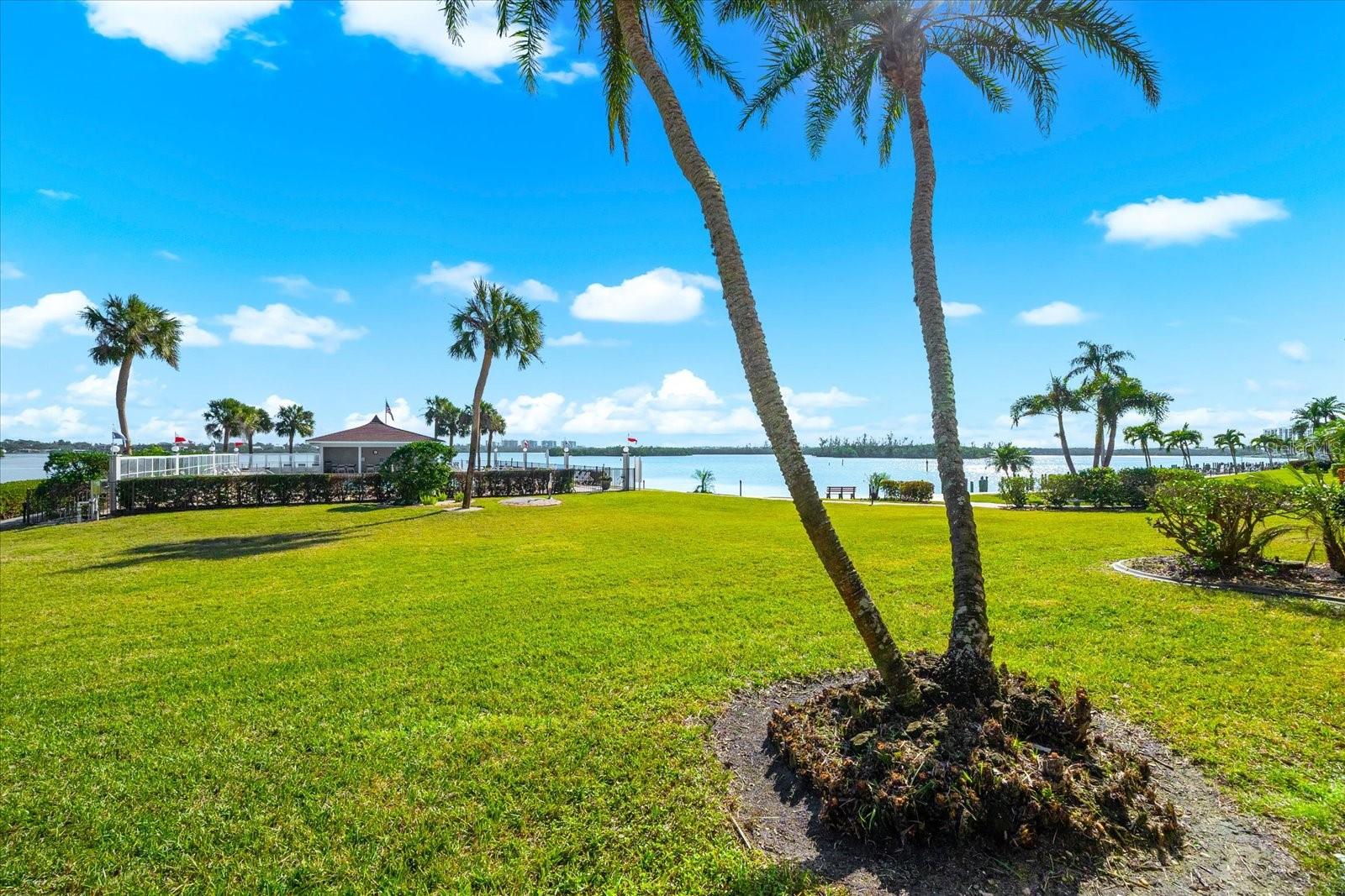 SUNRISE COVE SEC 1 - Residential