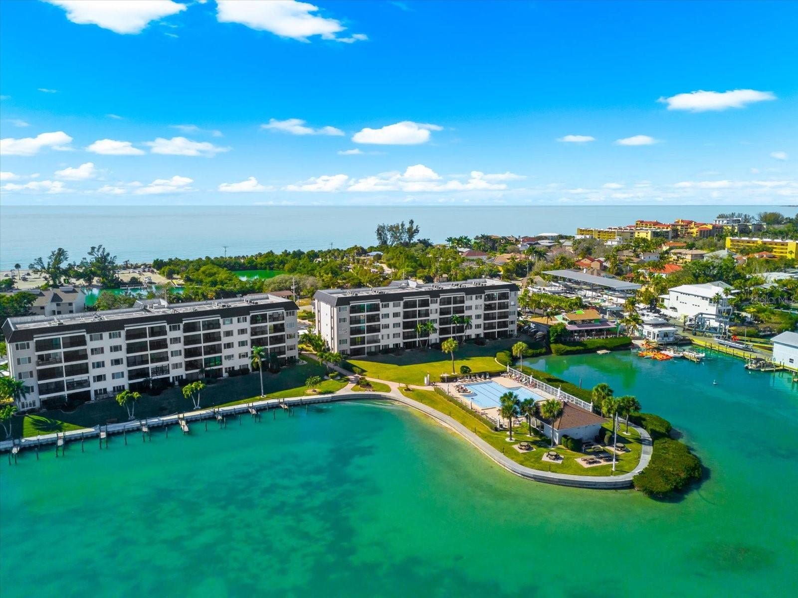 SUNRISE COVE SEC 1 - Residential