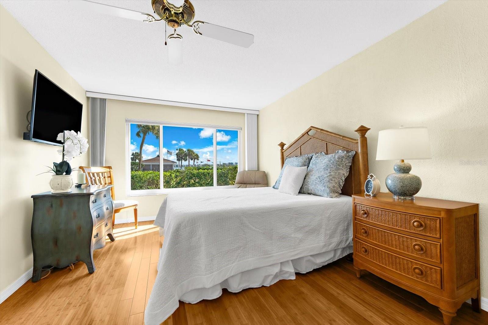 SUNRISE COVE SEC 1 - Residential