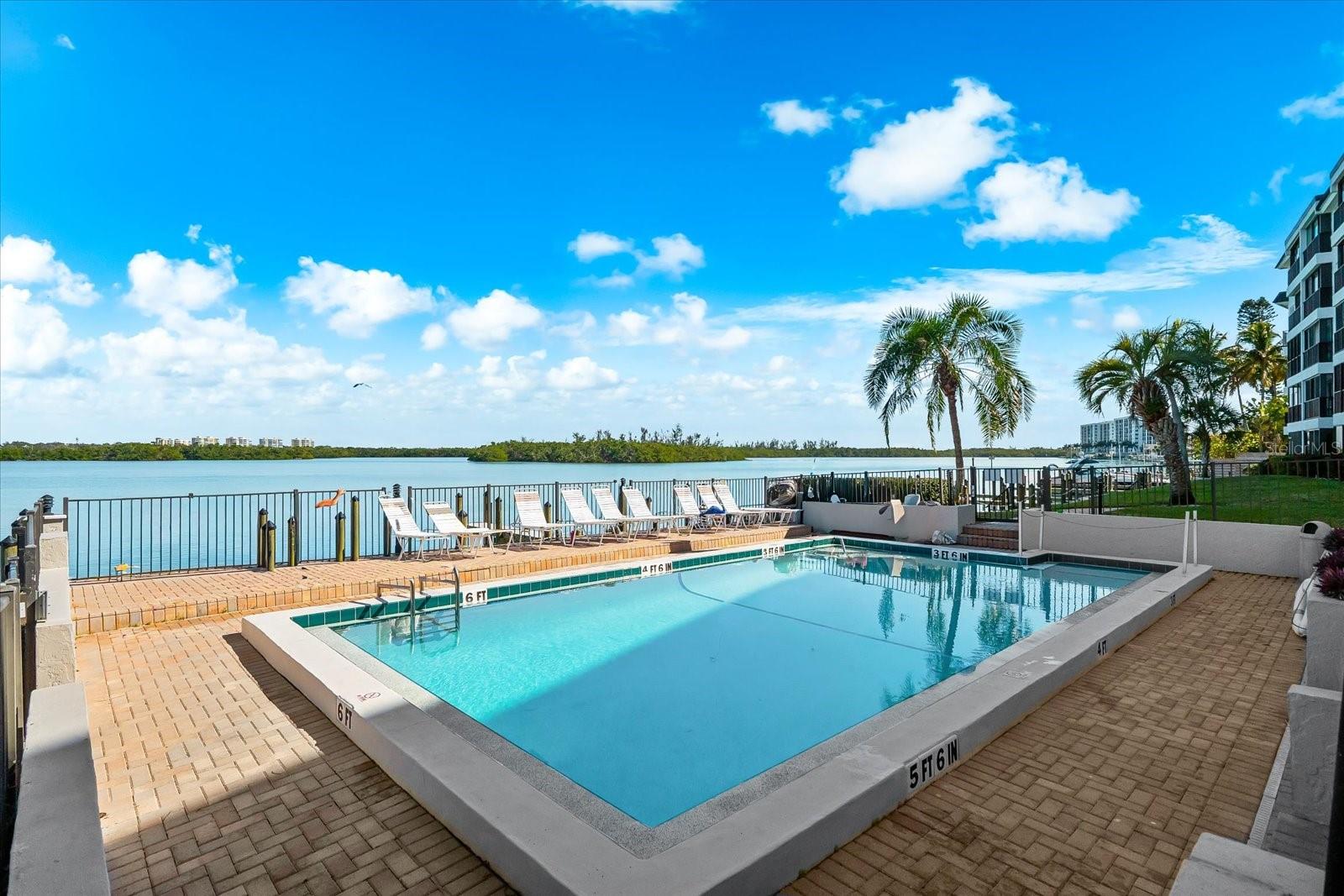 SUNRISE COVE SEC 1 - Residential