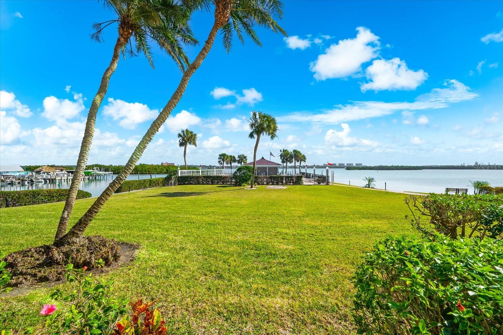 SUNRISE COVE SEC 1 - Residential