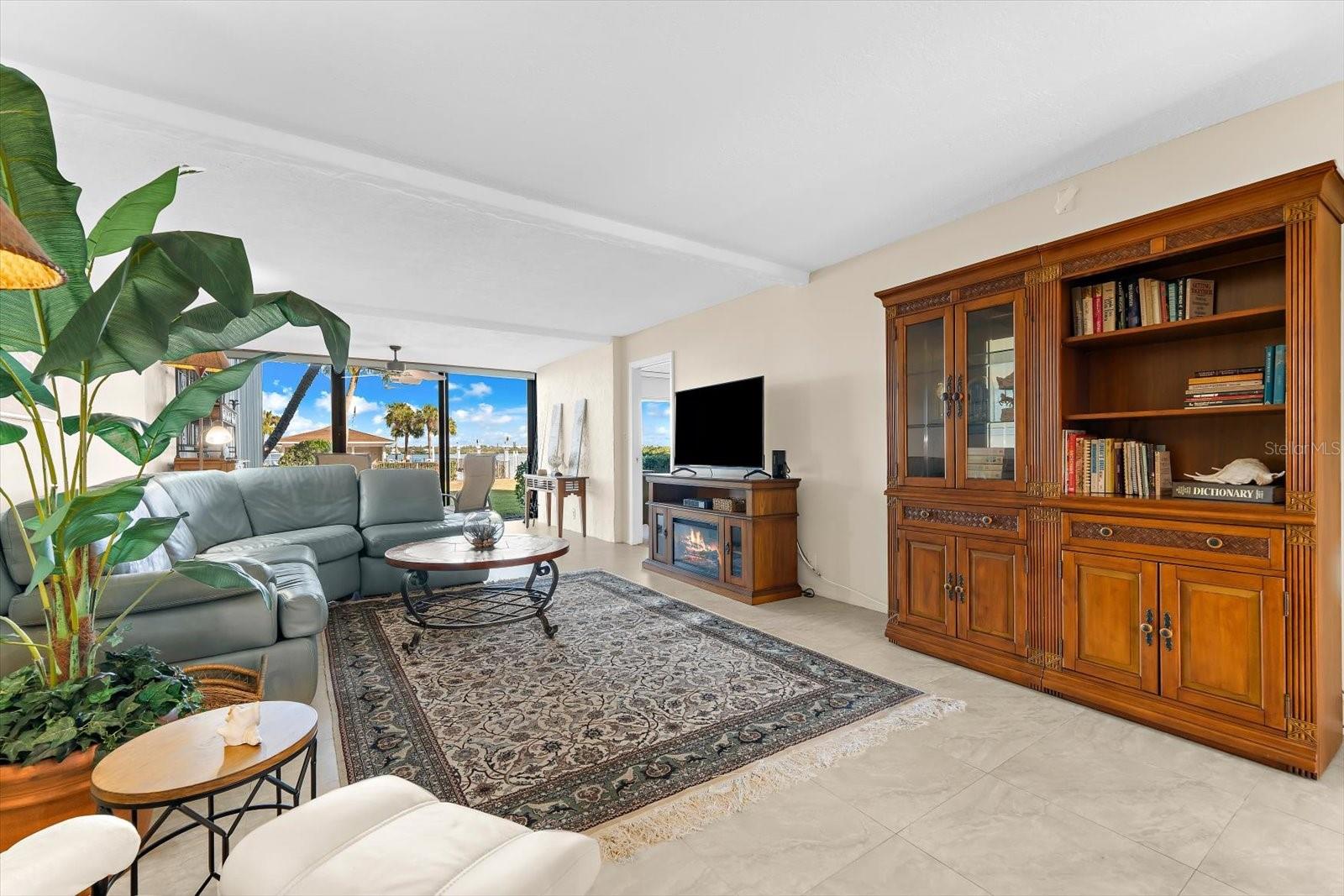 SUNRISE COVE SEC 1 - Residential