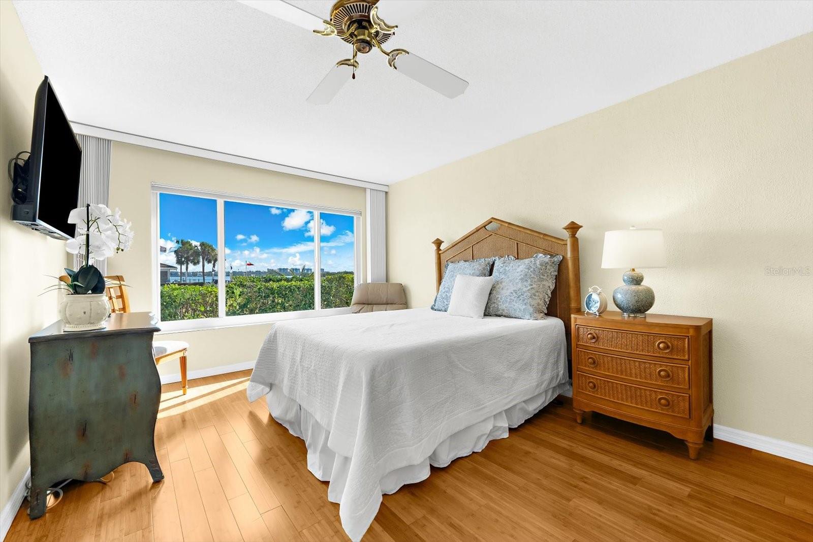 SUNRISE COVE SEC 1 - Residential