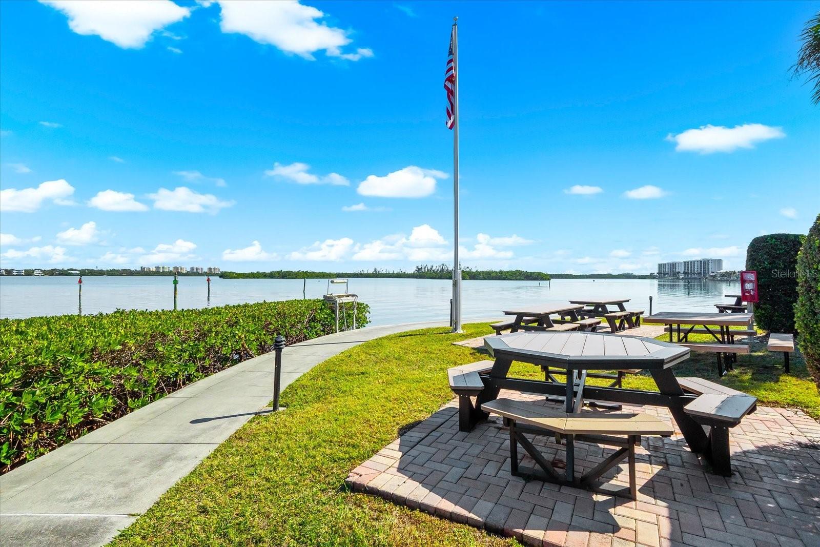 SUNRISE COVE SEC 1 - Residential