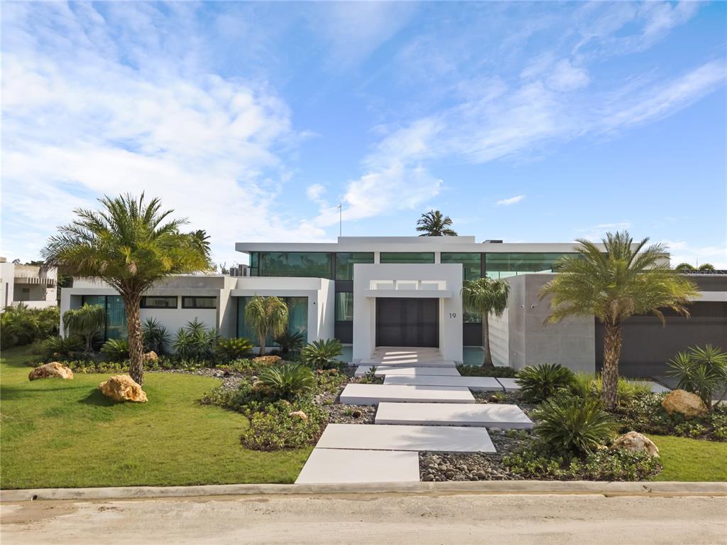 DORADO COUNTRY ESTATES - Residential