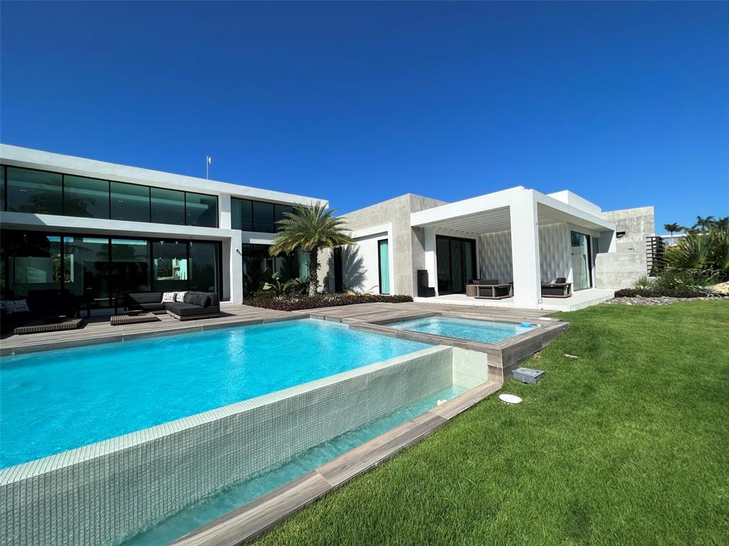 DORADO COUNTRY ESTATES - Residential