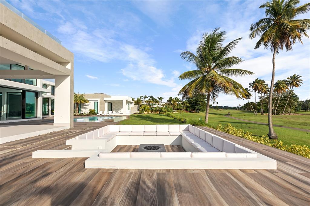 DORADO COUNTRY ESTATES - Residential