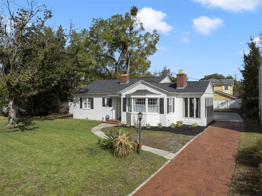 Photo of 515 Florida Street, Orlando, FL 32806 (MLS # O6388330)