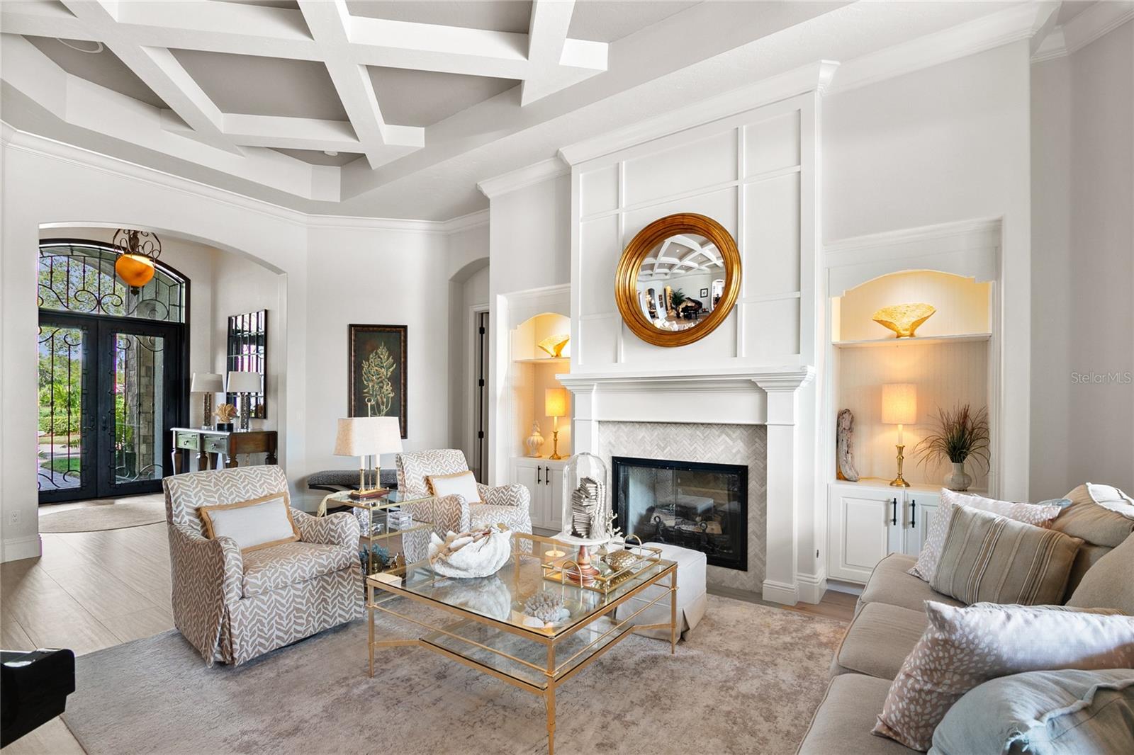 FOUNDERS CLUB - Residential