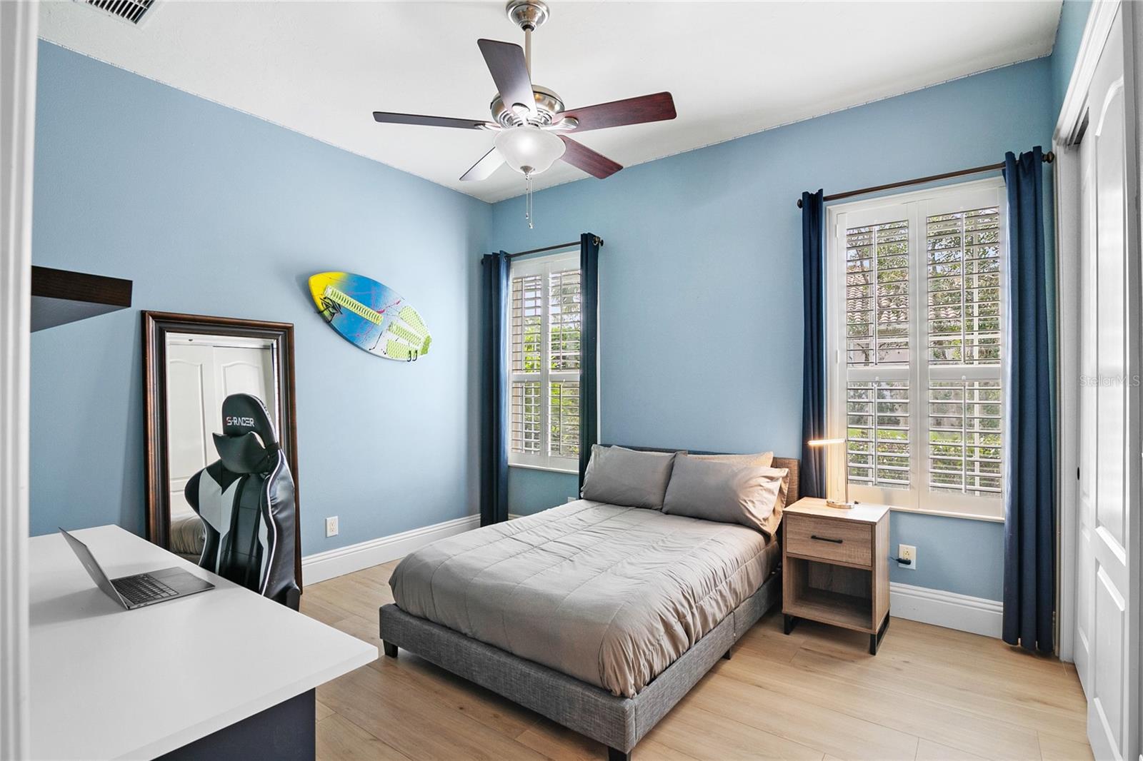 FOUNDERS CLUB - Residential