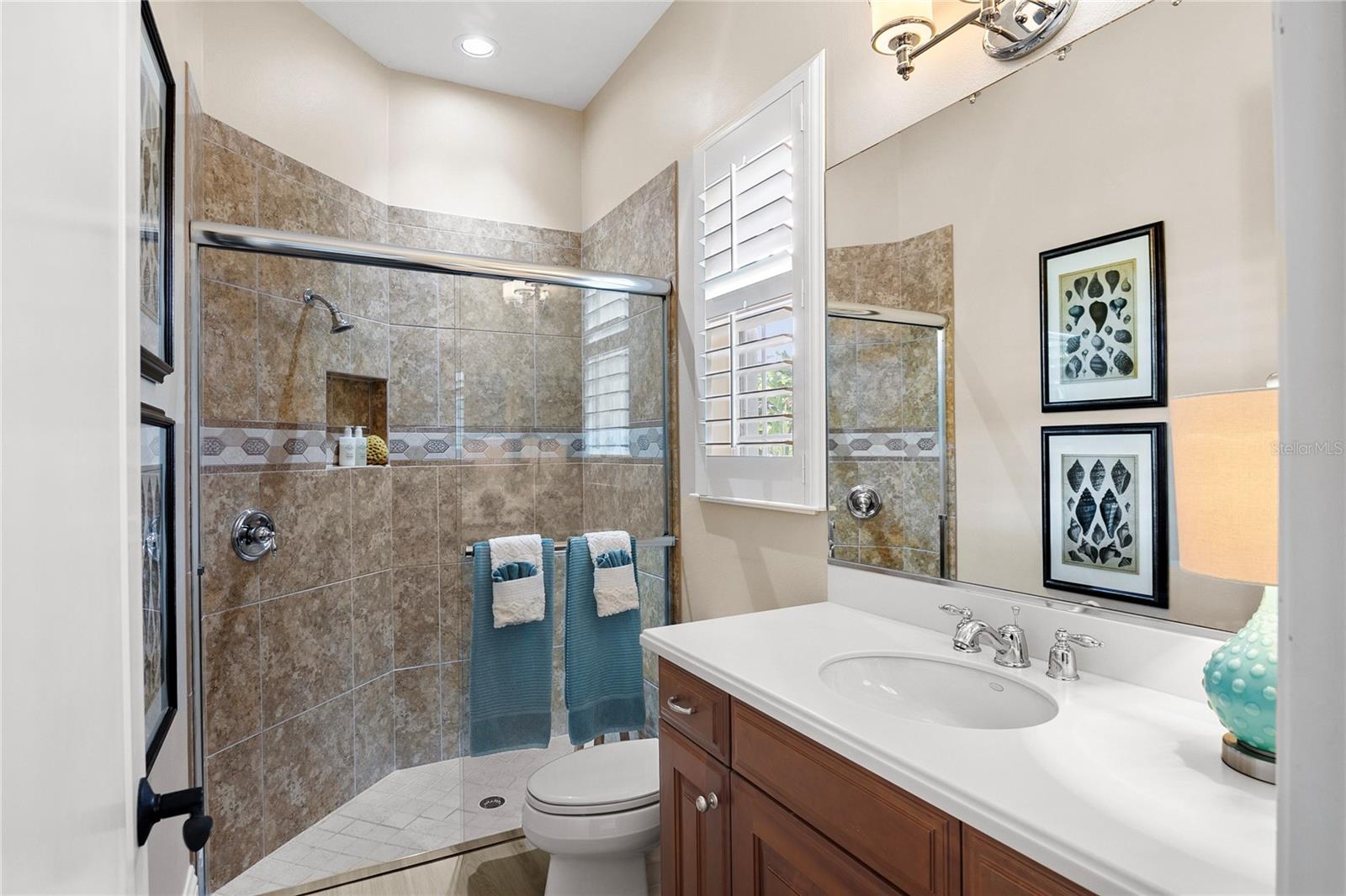 FOUNDERS CLUB - Residential