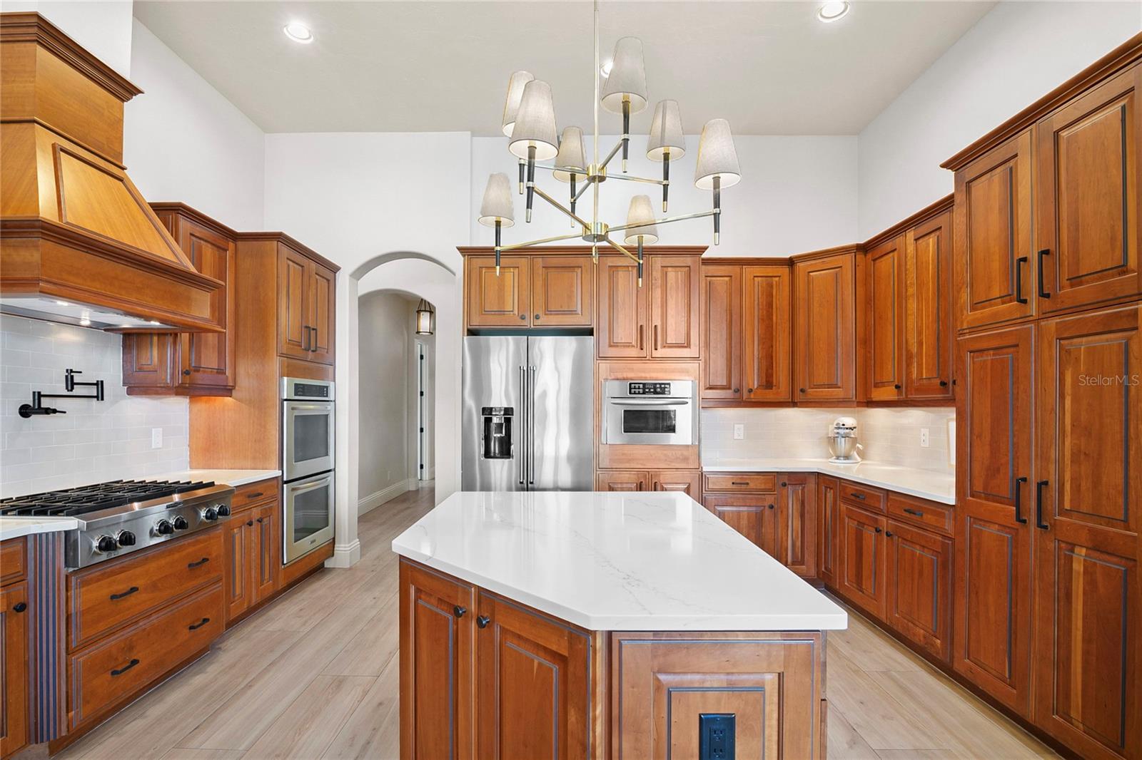 FOUNDERS CLUB - Residential