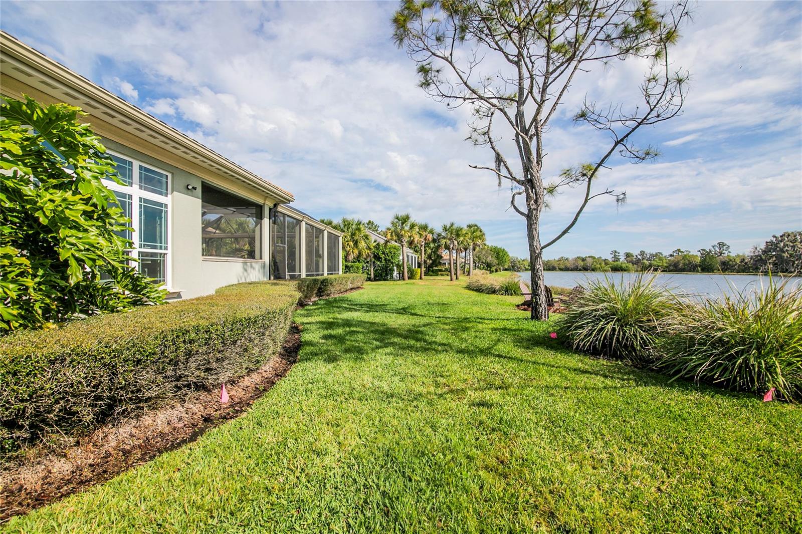 FOUNDERS CLUB - Residential