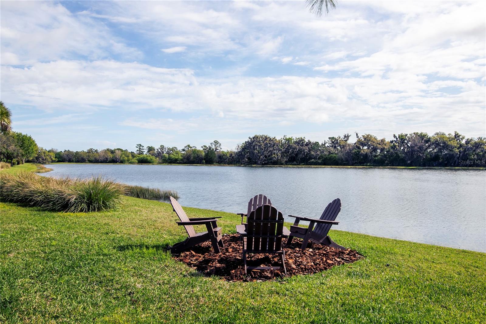 FOUNDERS CLUB - Residential