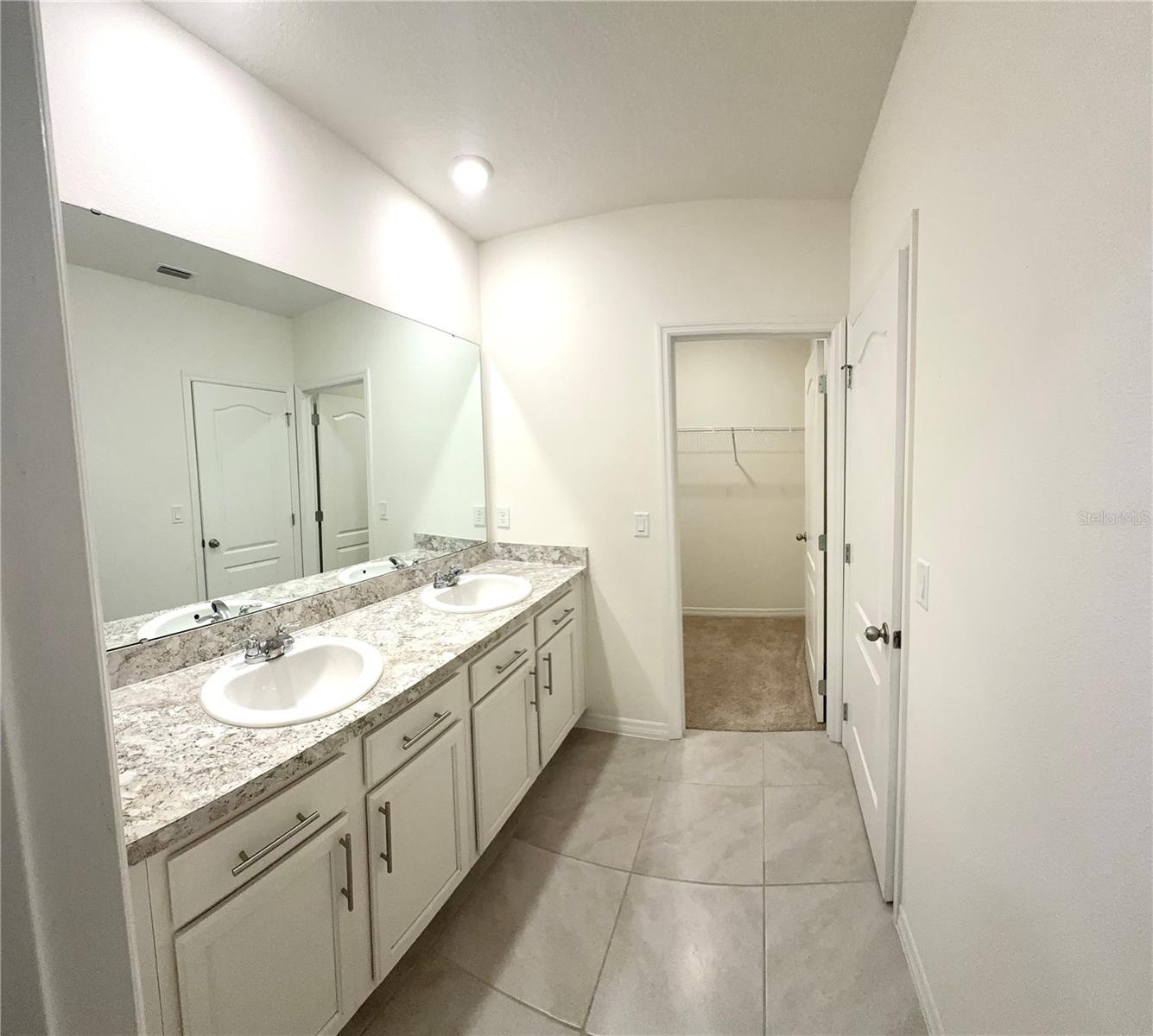 ATRIA/RIDGEWOOD LAKES - Residential Lease