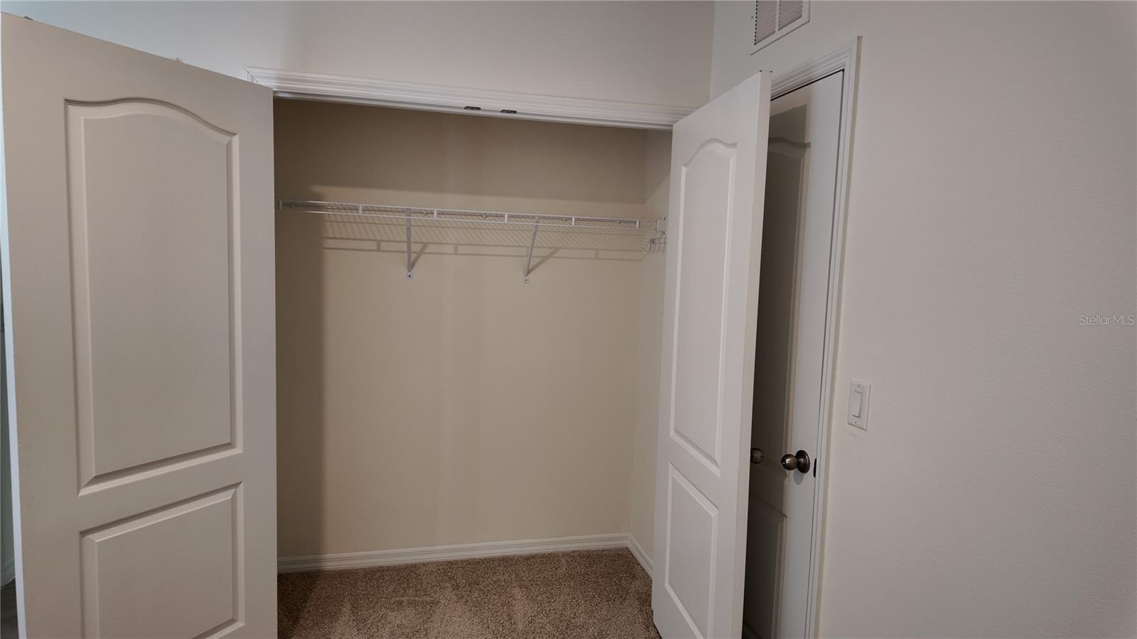 ATRIA/RIDGEWOOD LAKES - Residential Lease