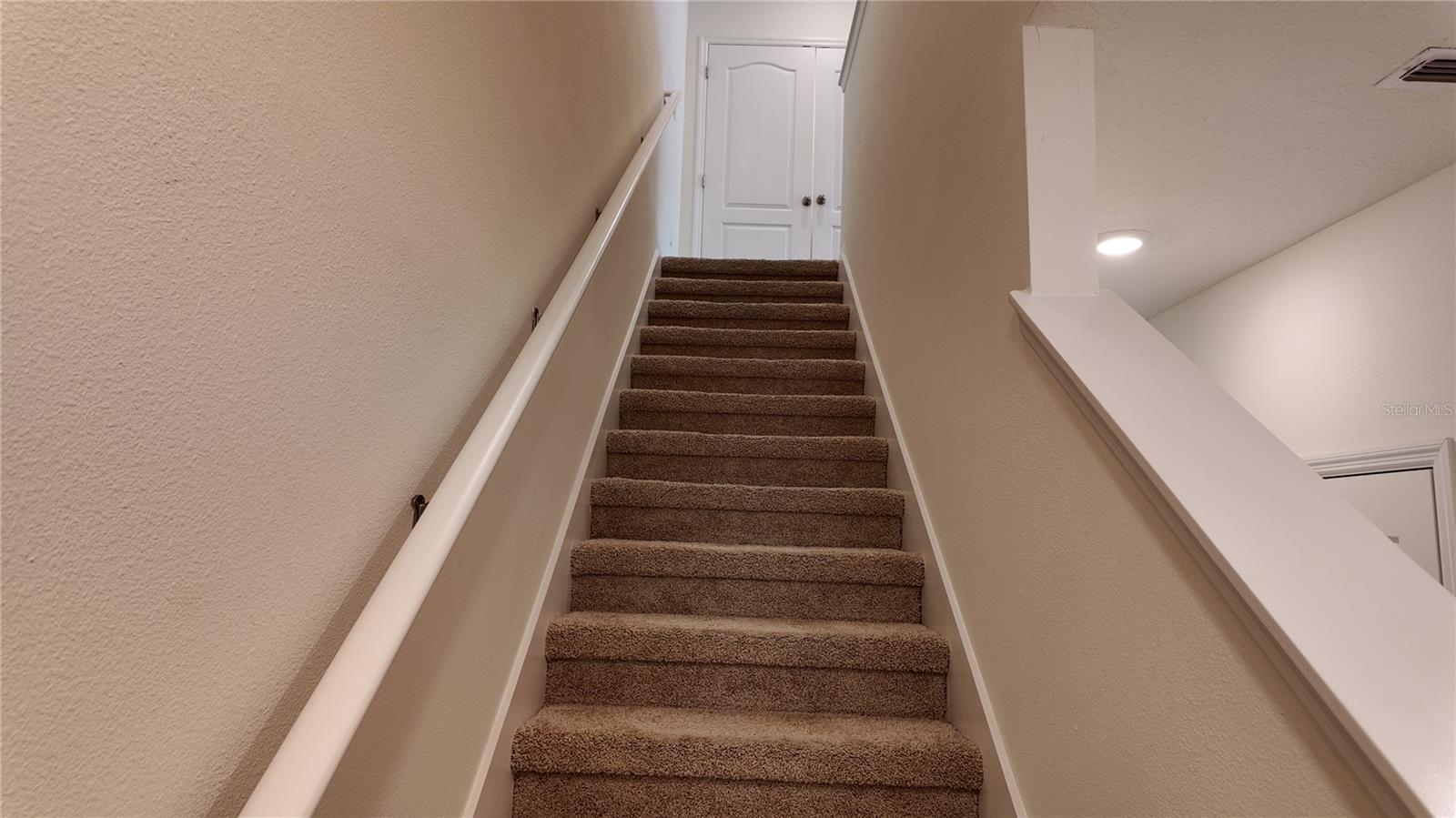 ATRIA/RIDGEWOOD LAKES - Residential Lease