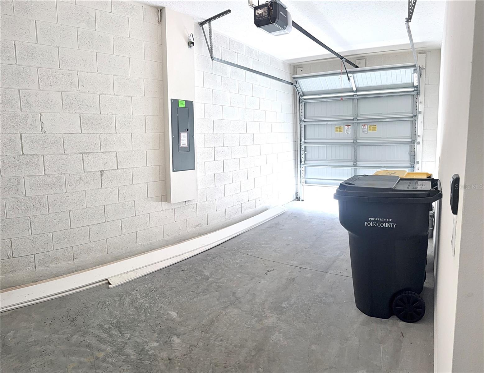 ATRIA/RIDGEWOOD LAKES - Residential Lease