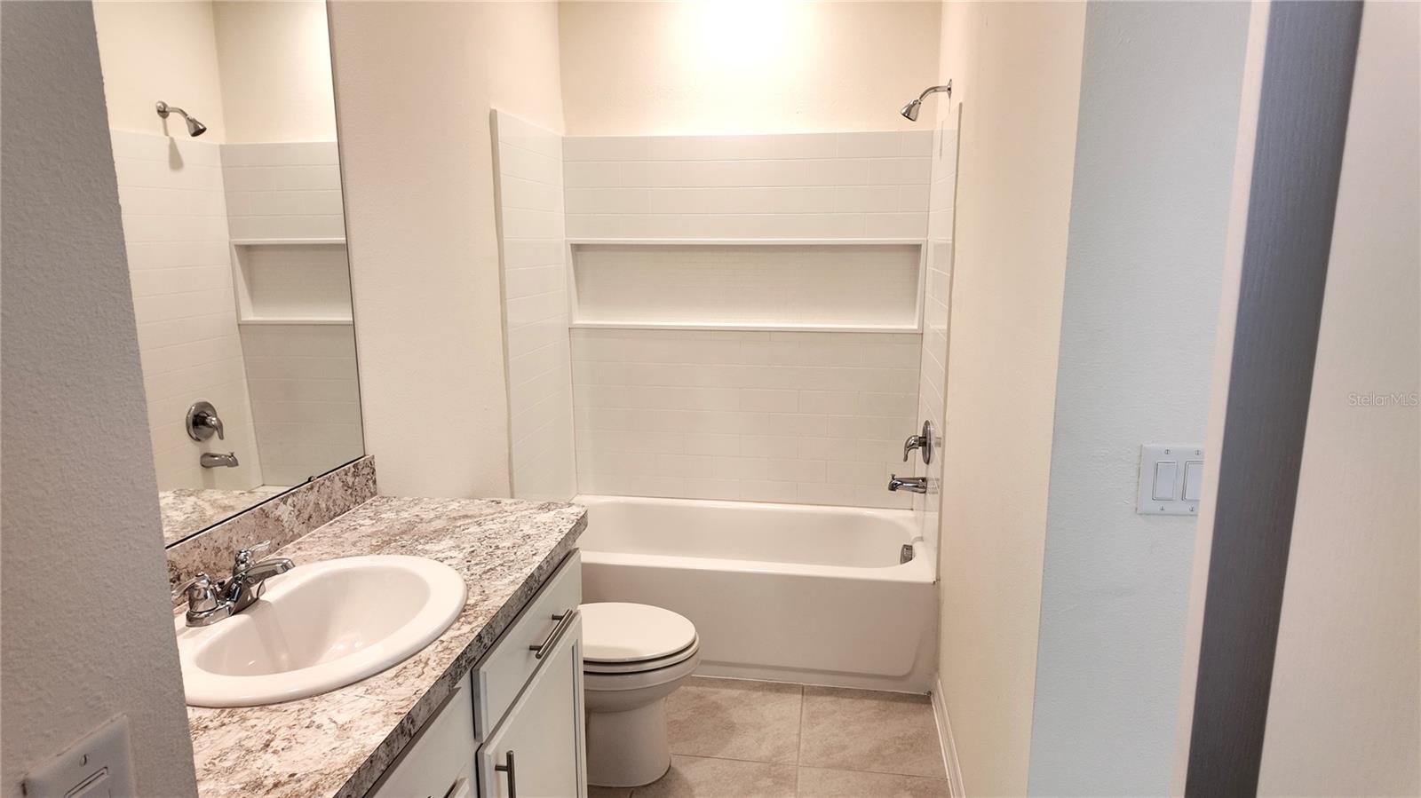 ATRIA/RIDGEWOOD LAKES - Residential Lease