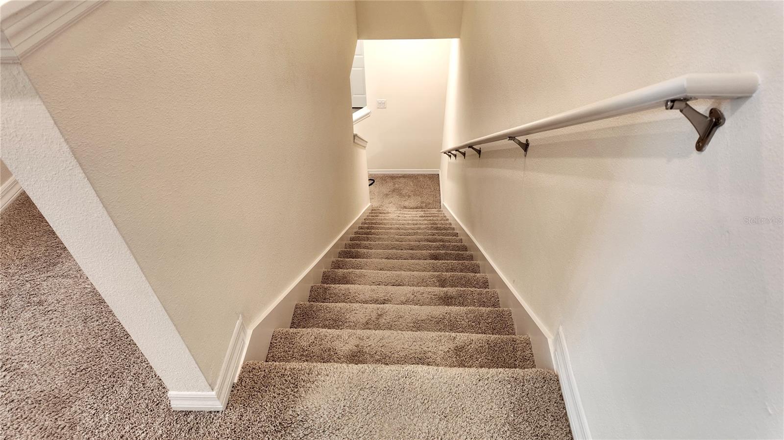 ATRIA/RIDGEWOOD LAKES - Residential Lease