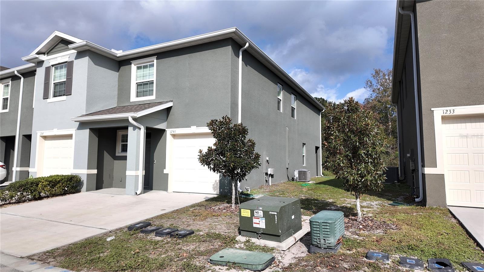 ATRIA/RIDGEWOOD LAKES - Residential Lease