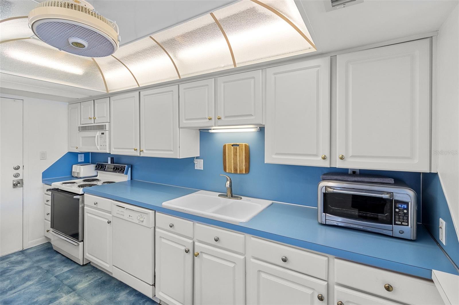 BAY ISLAND GROUP 1 - Residential