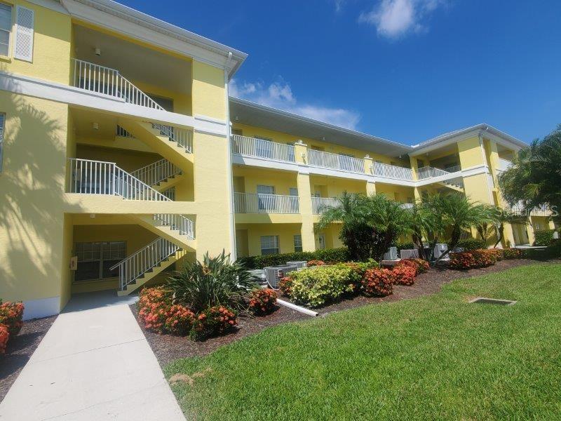 Annual condo rental available NOW $1450 and a $1200 sec dep. available
8-15-25, 2bed/2bath with covered parking. This charming condo is on 2nd
floor (with elevator) located in the popular GATED Heritage Lakes Park
community, boasting newer stainless appliances, lovely lake views, NO
carpet, washer and dryer, easy care laminate and tile, in quiet peaceful
setting. You will appreciate the resort style amenities such as large
sparkling heated pool, sun deck, community center, fitness center, tennis,
and pickleball. Great location Punta Gorda where you can enjoy the shores
of Charlotte Harbor with its spectacular sunset views, incredible boating,
sailing and fishing, a fabulous Downtown quaint Punta Gorda with its'
variety of quality nationally recognized restaurants and boutiques,
shopping, several golf courses, the Pickle Plex and easy access to US-41
and I-75. It's home to many events including a Saturday Farmer's Market,
FISHERMAN'S VILLAGE, SUNSEEKERS RESORT, wine walks, LIVE MUSIC, art fairs,
boat tours, convenience to the Punta Gorda airport (one of Allegiant
Airlines tropical destinations) and just 30 mins to Ft Myers airport, 18
miles of bike and pedestrian trails connecting this fabulous city.