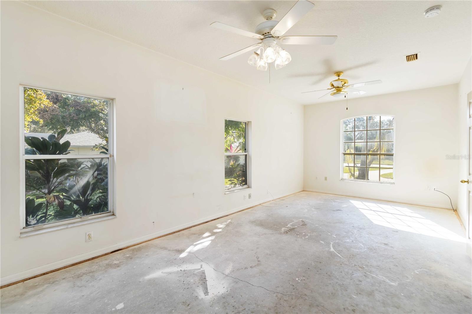 CAMELOT UNIT 4 - Residential