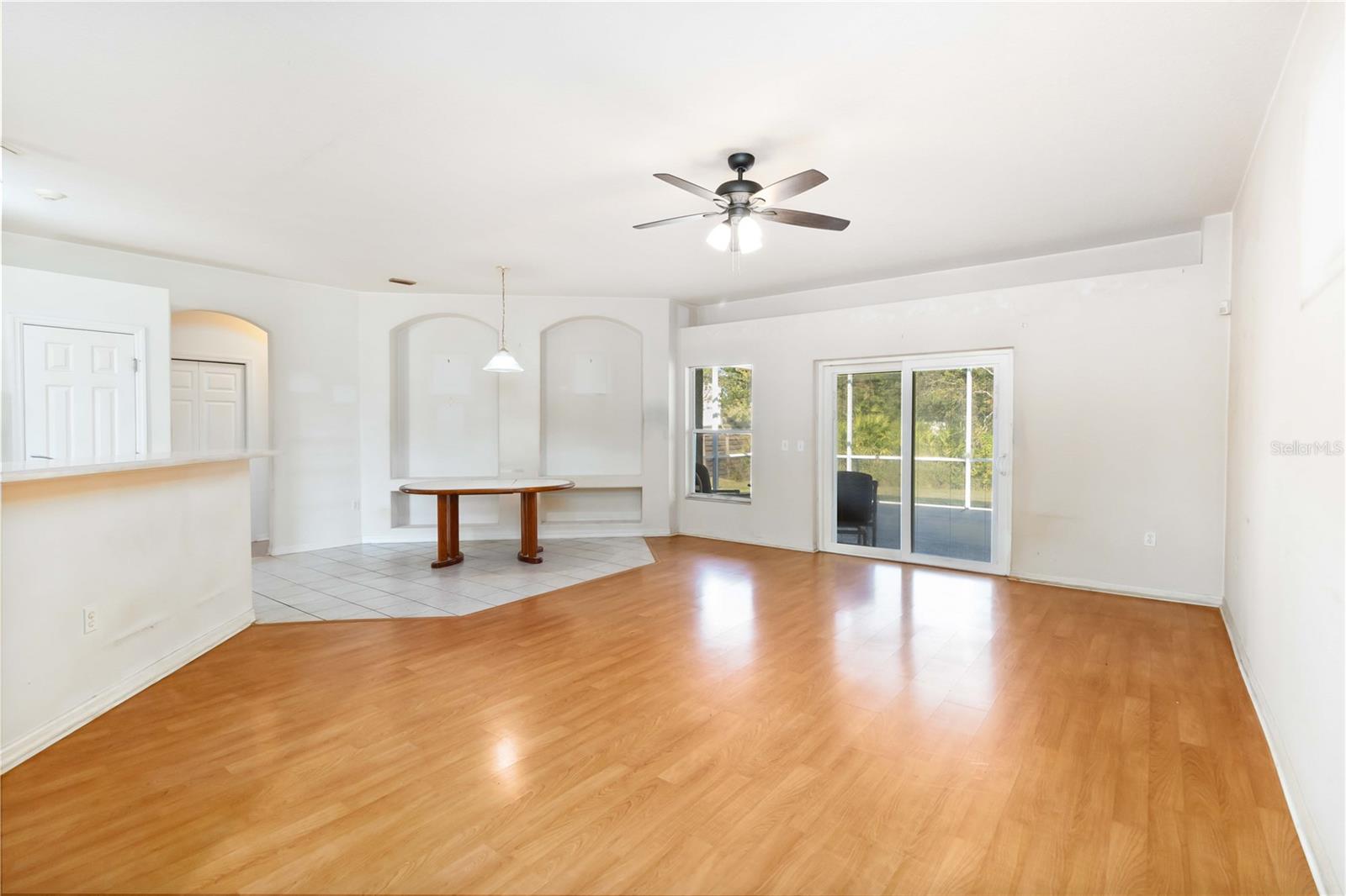 CAMELOT UNIT 4 - Residential