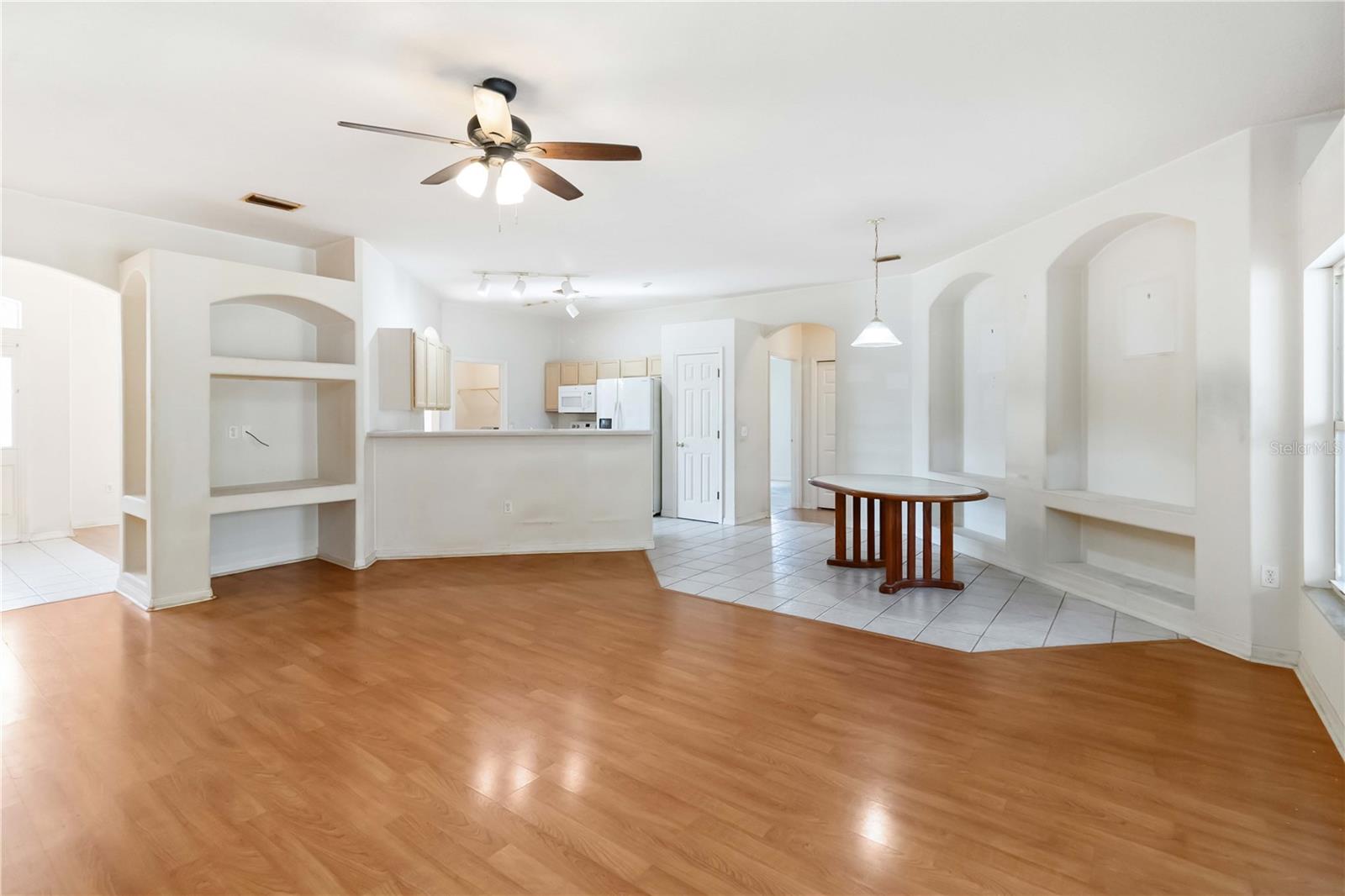 CAMELOT UNIT 4 - Residential