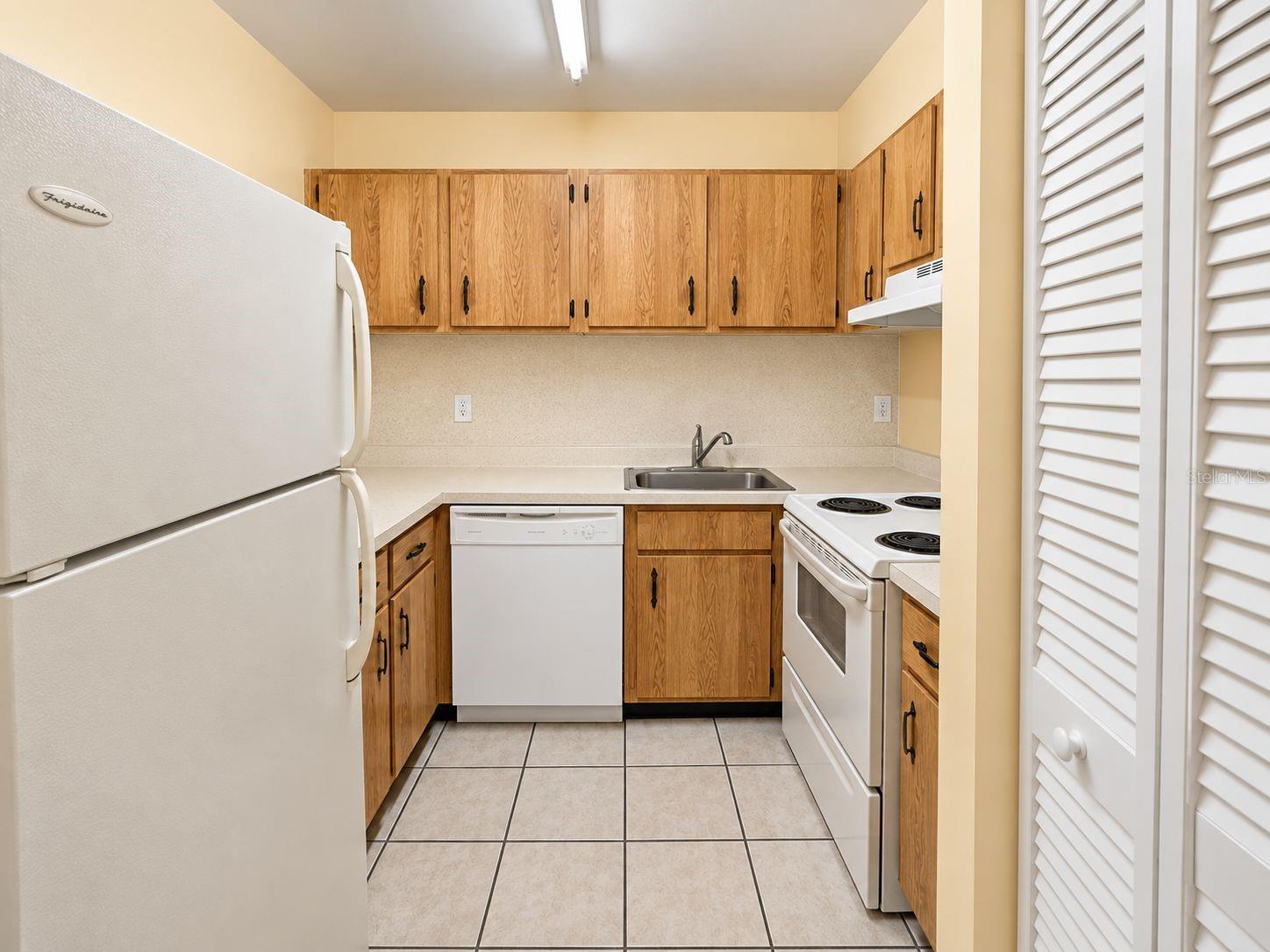 2625 STATE ROAD 590 1724