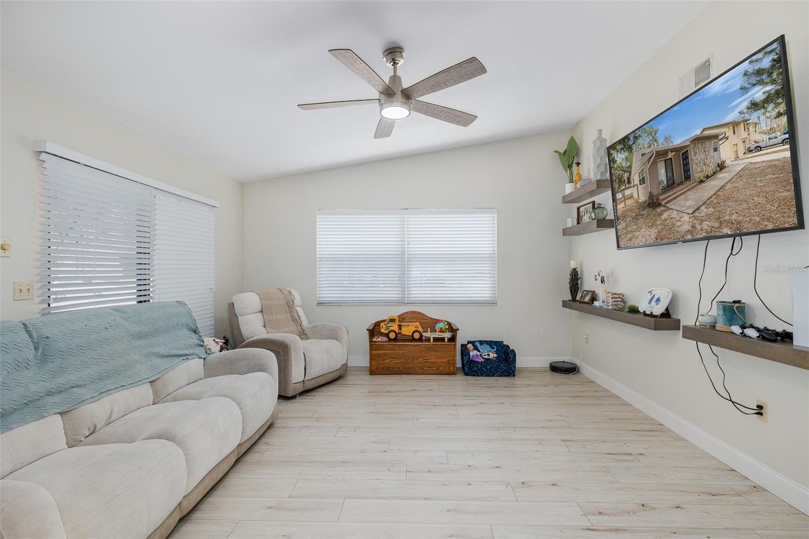 ORANGE HEIGHTS - Residential