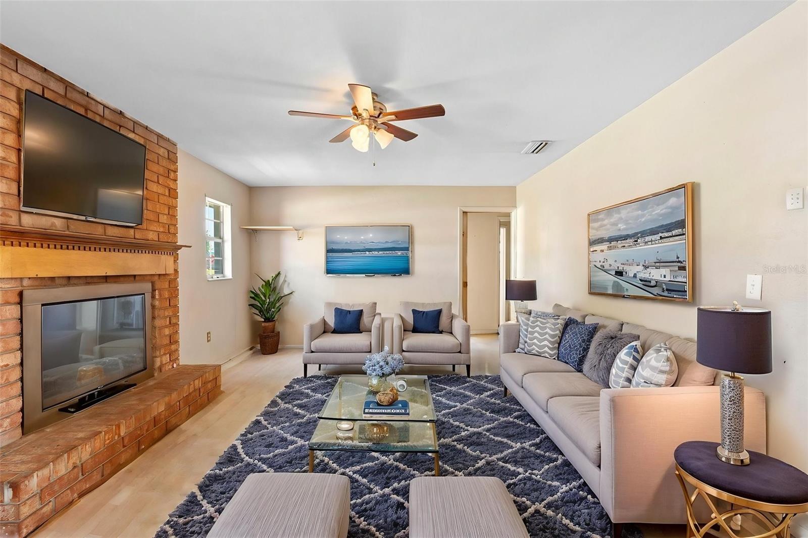 1483 MEADOWLARK DRIVE
