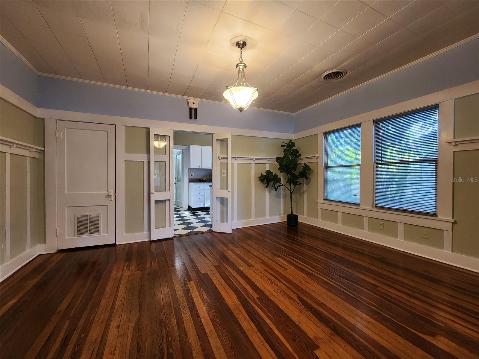 WHITE BEAR PARK - Residential