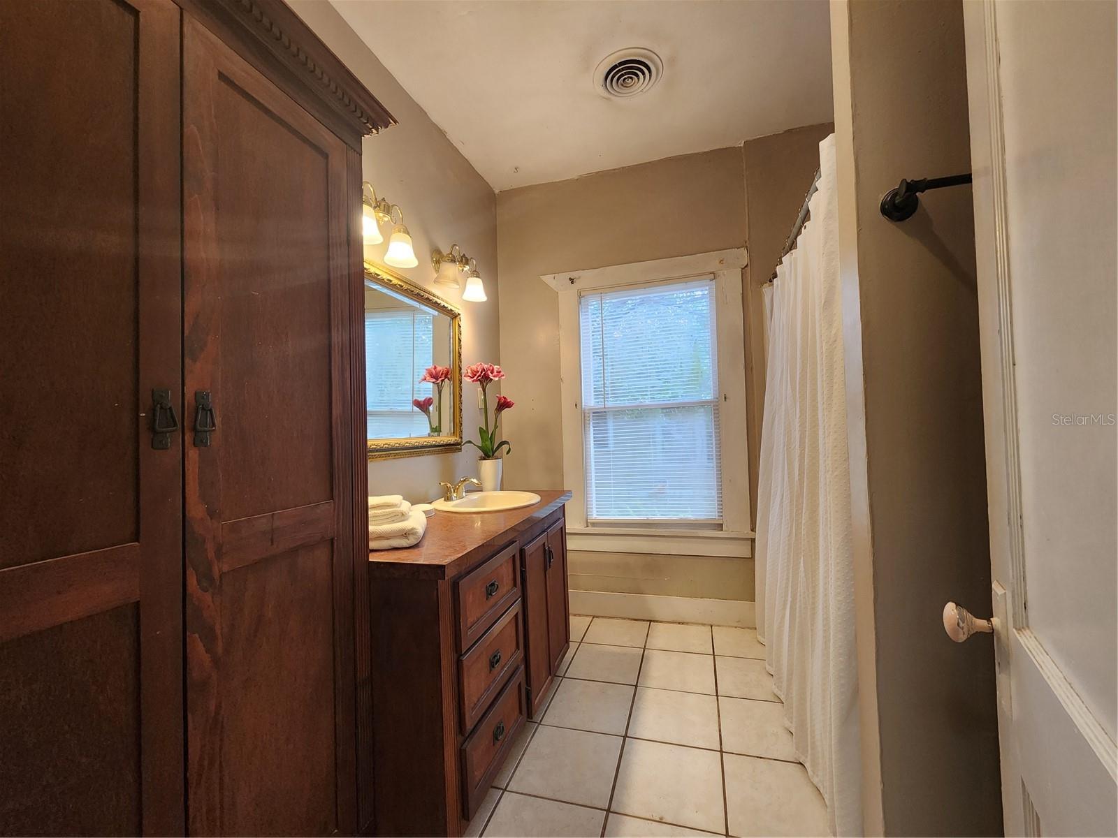 WHITE BEAR PARK - Residential