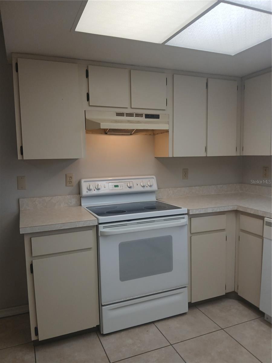 TALL PINES ESTATES PH IV - Residential Lease