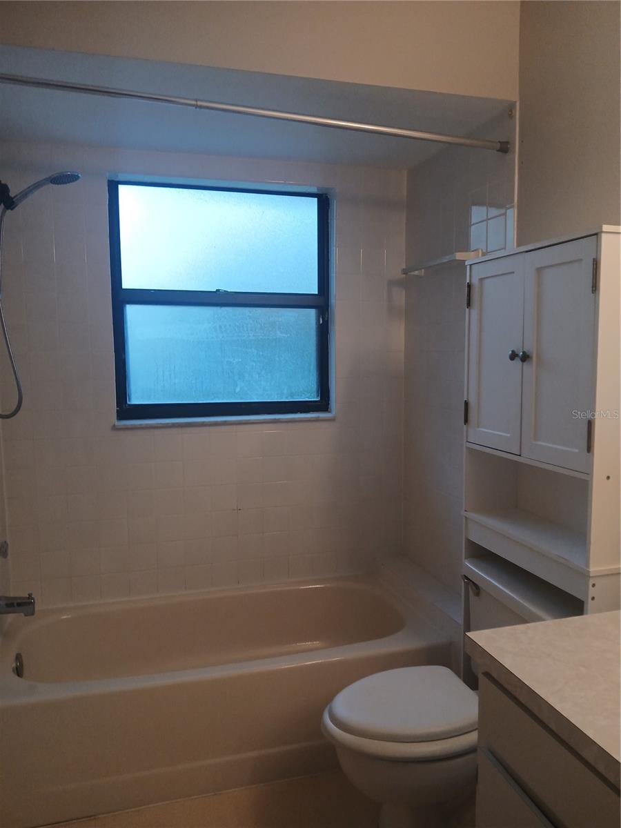 TALL PINES ESTATES PH IV - Residential Lease