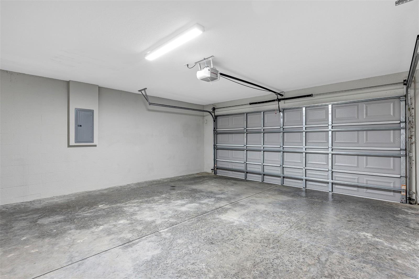 SILVER SPGS SHORES UN 33 - Residential