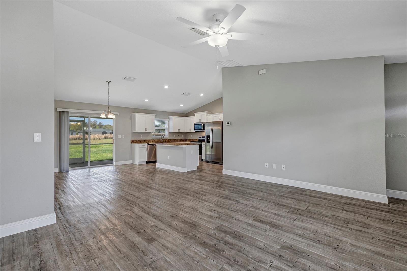 SILVER SPGS SHORES UN 33 - Residential