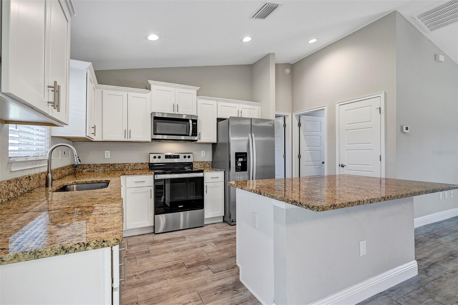 SILVER SPGS SHORES UN 33 - Residential