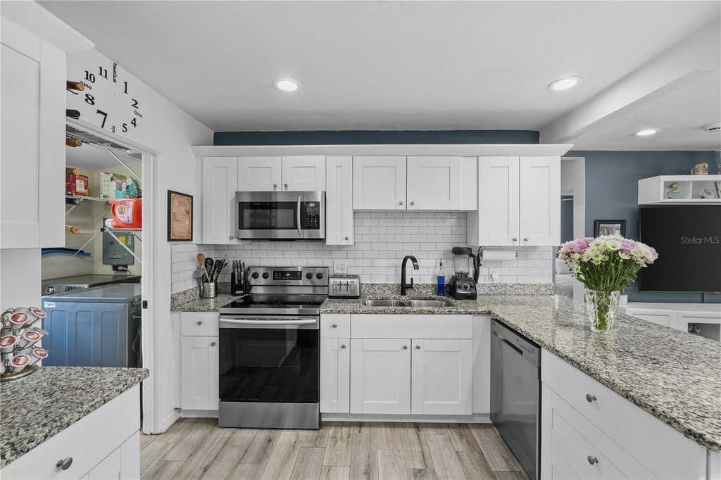 Photo of 3260 36th Avenue N, St Petersburg, FL 33713 (MLS # TB8536098)