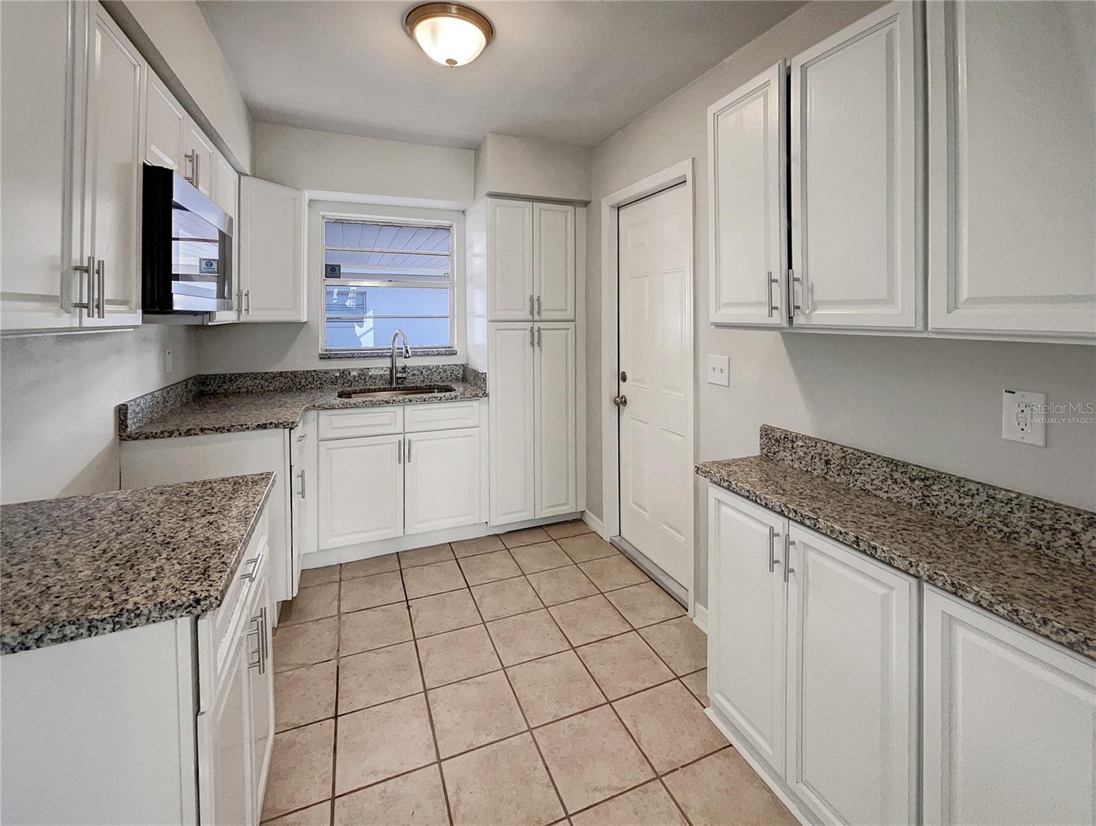 EVANS VILLAGE - Residential