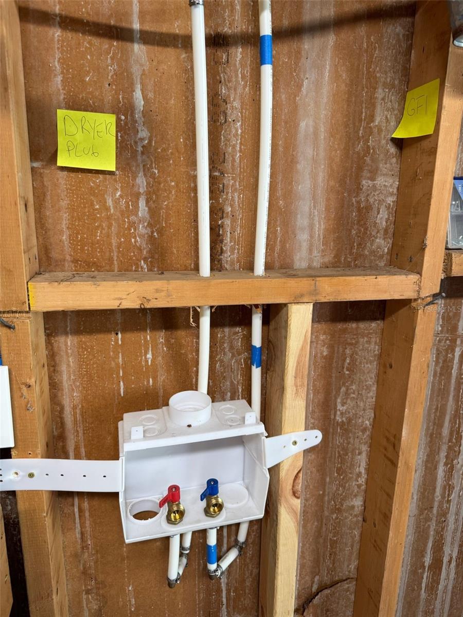 LAUREL FARMS - Residential