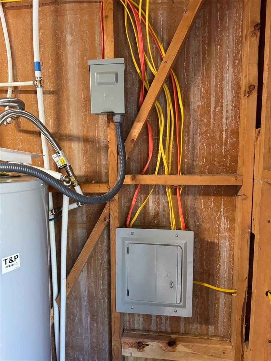 LAUREL FARMS - Residential